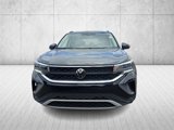 Used 2024 Volkswagen Taos SE w/ Panoramic Sunroof Package image 2