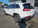 Used 2016 Jeep Cherokee Sport image 4