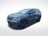 Used 2018 Jeep Grand Cherokee Altitude image 3