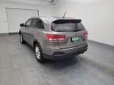 Used 2017 Kia Sorento LX image 5
