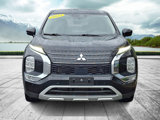 Used 2023 Mitsubishi Outlander SE image 2