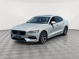 Used 2019 Volvo S60 T6 Momentum w/ Premium Package image 2