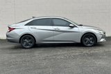 Used 2021 Hyundai Elantra SEL w/ Convenience Package image 2
