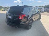 Used 2017 Ford Explorer XLT w/ Equipment Group 202A image 5