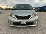 Used 2014 Toyota Sienna SE image 3