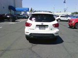 Used 2020 Nissan Pathfinder SL image 3
