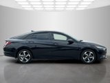 Used 2023 Hyundai Elantra SEL w/ Convenience Package image 4