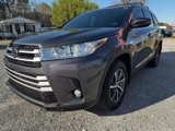 Used 2017 Toyota Highlander XLE image 4