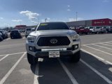 Used 2019 Toyota Tacoma TRD Off-Road image 2