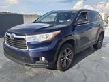 Used 2016 Toyota Highlander XLE image 2