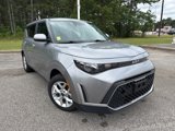 Used 2023 Kia Soul LX w/ LX Technology Package image 2