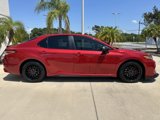 Used 2020 Toyota Camry SE image 3