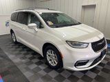 Used 2022 Chrysler Pacifica Touring-L image 2