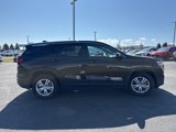 Used 2024 GMC Terrain SLE image 4