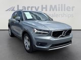 Used 2020 Volvo XC40 T5 Momentum image 2