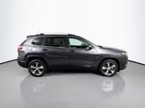 Used 2019 Jeep Cherokee Limited w/ Luxury Group image 4