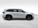 Used 2016 Toyota Highlander XLE image 4