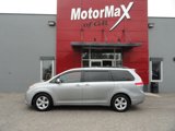 Used 2014 Toyota Sienna LE image 2