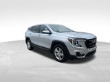 Used 2022 GMC Terrain SLE image 3