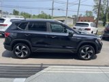 Used 2024 Volkswagen Taos SE w/ Panoramic Sunroof Package image 5