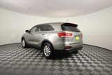 Used 2016 Kia Sorento L image 3