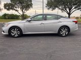Used 2021 Nissan Altima 2.5 S w/ Driver Assist Package image 2