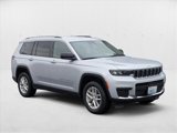 Used 2023 Jeep Grand Cherokee L Laredo image 3