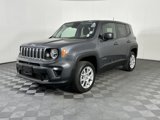 Used 2023 Jeep Renegade Latitude image 3