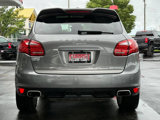 Used 2014 Porsche Cayenne Platinum Edition image 4