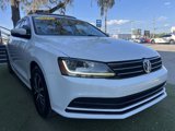 Used 2017 Volkswagen Jetta SE image 3