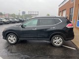 Used 2016 Nissan Rogue SV image 3