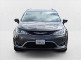 Used 2017 Chrysler Pacifica Touring-L Plus image 2