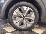 Used 2022 Kia Niro EX image 6