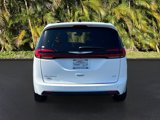 New 2025 Chrysler Pacifica Select image 4