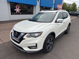 Used 2020 Nissan Rogue SV image 2