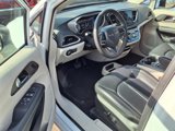 Used 2023 Chrysler Pacifica Touring-L image 6