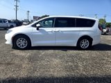 Used 2022 Chrysler Voyager LX image 4