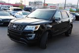 Used 2017 Ford Explorer XLT image 3