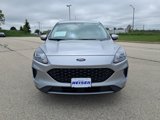 Used 2021 Ford Escape SE image 2