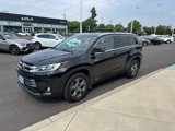 Used 2017 Toyota Highlander Limited Platinum image 3