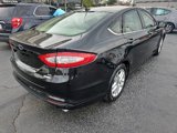 Used 2015 Ford Fusion SE image 3