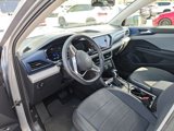 Used 2022 Volkswagen Taos SE image 3