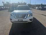 Used 2018 Nissan Pathfinder Platinum image 2