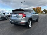 Used 2024 GMC Terrain SLE image 3