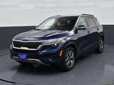Used 2021 Kia Seltos EX image 3