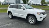 Used 2017 Jeep Grand Cherokee Laredo image 2