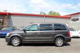 Used 2015 Chrysler Town & Country Touring image 5