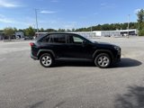 Used 2021 Toyota RAV4 XLE w/ Convenience Package image 4