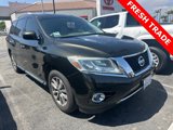 Used 2015 Nissan Pathfinder SV image 3