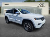 Used 2018 Jeep Grand Cherokee Limited w/ Luxury Group II image 2